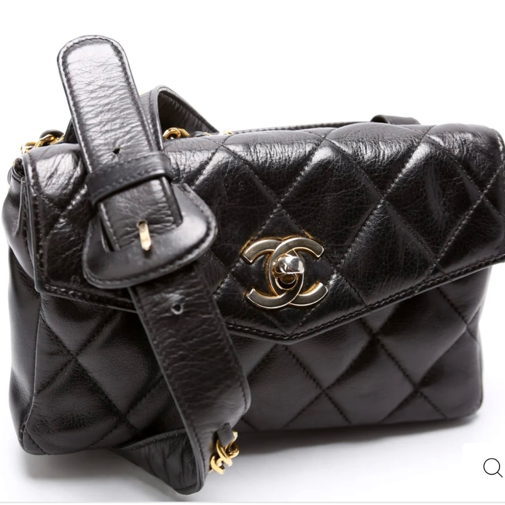 Authentic Vintage CHANEL belt bag 75/30 in classic lambskin leather